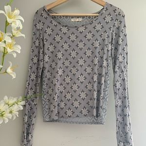 (2/$20) Aeropostale Med Patterned Long Sleeved Top